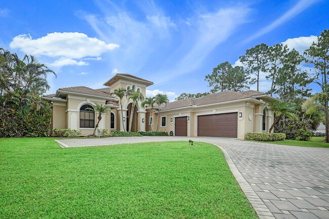 Building Photo - 18337 SE Old Trail Dr W