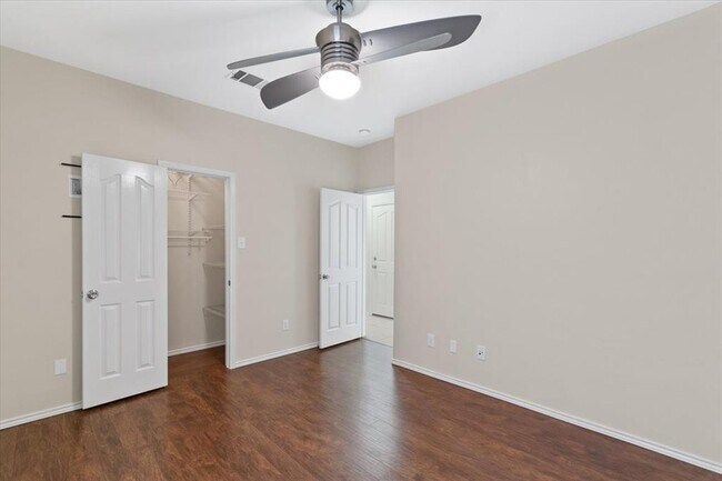 Building Photo - 207 Colby Ln