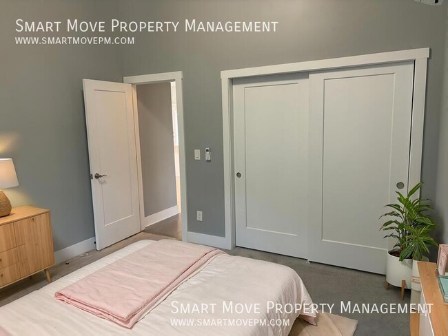 Building Photo - 2311 S Gekeler-