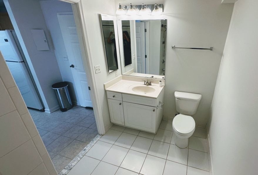 Bathroom - 2726 Gallows Rd