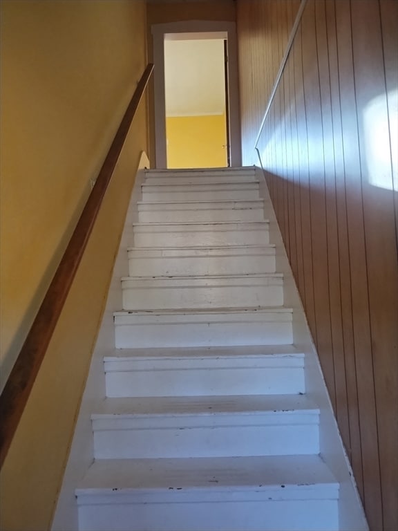 Building Photo - 429 Main St