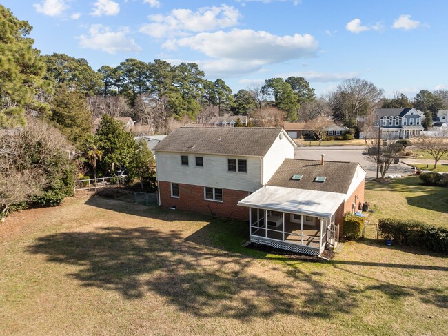 Building Photo - 2304 Meadow Lake Cir