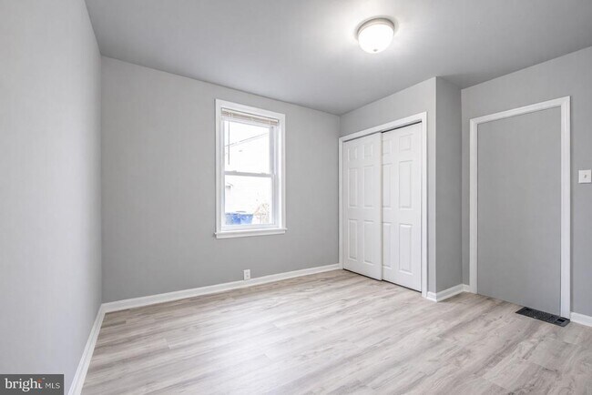 Building Photo - 306 Progress St