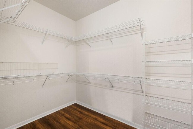 Building Photo - 11353 Evesham Dr