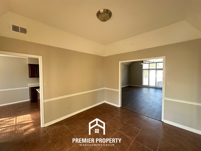 Building Photo - 6739 Pheasant Walk Cove