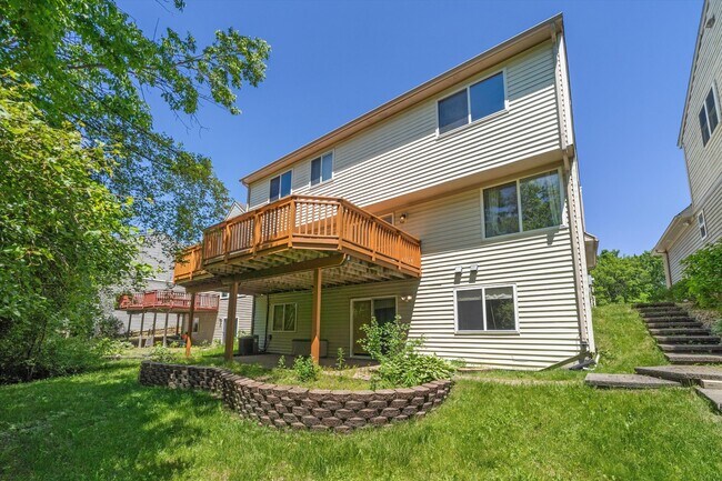 Building Photo - 1696 Reserve Ct