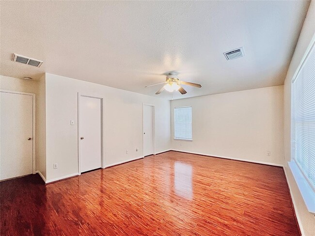 Building Photo - 9603 Milas Way