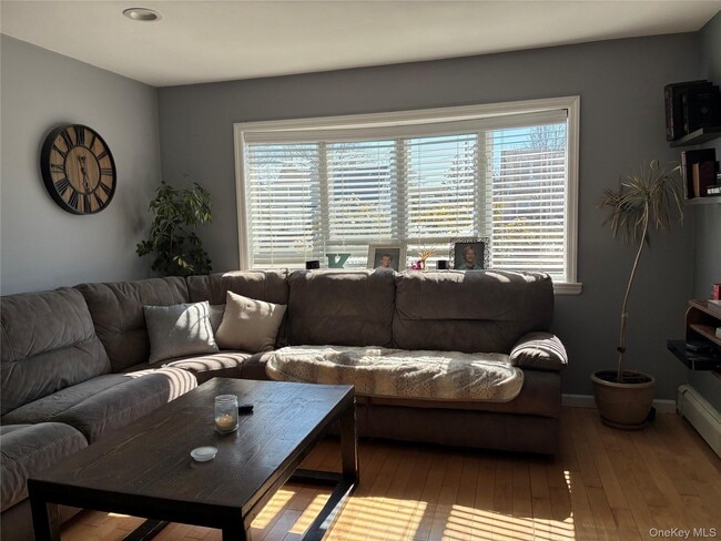 Building Photo - 65 Morning Glory Rd