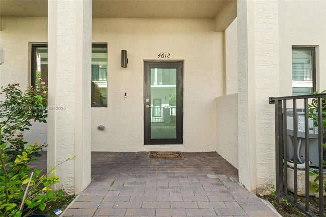 Building Photo - 4612 NW 83rd Pkwy