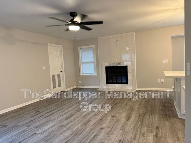 Building Photo - 125 Sawmill Dr