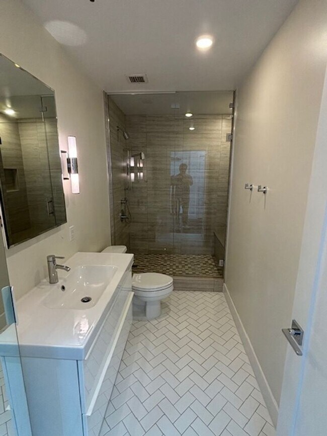 Building Photo - Charming 1bd/1ba Condo – Denver Dry Goods ...