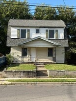 Building Photo - 1924 Dorr St