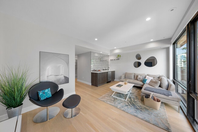 Building Photo - 8822 Churchill Rd