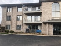 Building Photo - 1053 Ashley Ct N