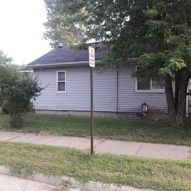 Building Photo - 23304 Harding Ave