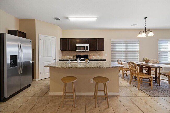 Building Photo - 1705 Deodara Dr