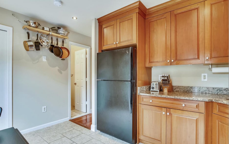 Kitchen - 1176 N Utah St