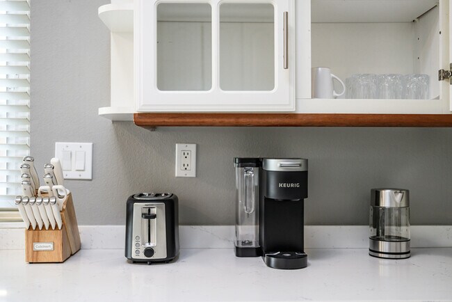 Building Photo - 11141 Limetree Dr