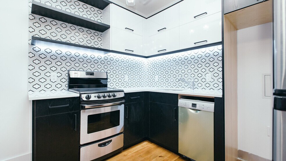 Building Photo - 876 Bergen St