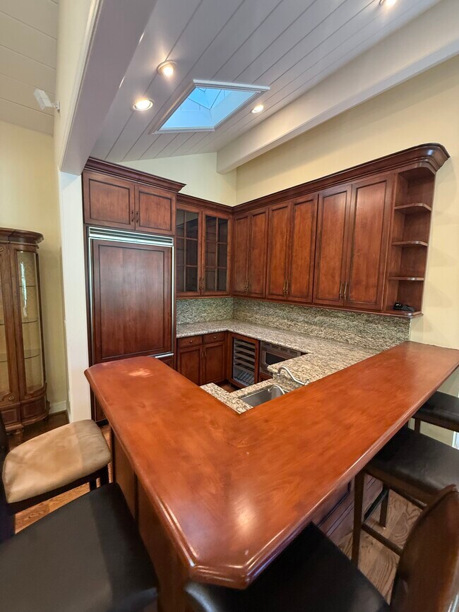 Building Photo - 25567 Willow Pond Ln