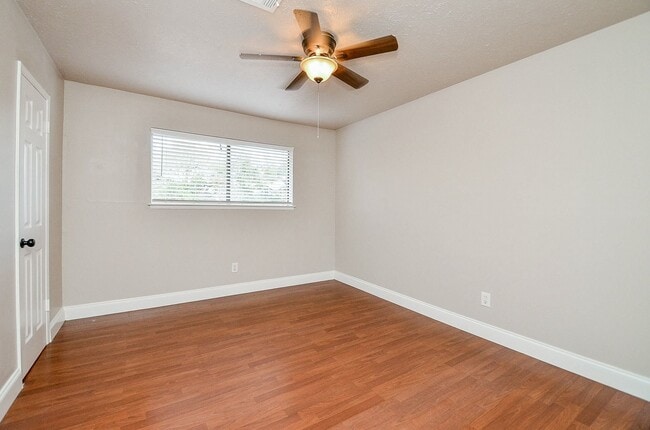 Building Photo - 2407 Sugar Mill Dr