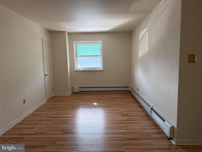 Building Photo - 319 Meetinghouse Ln
