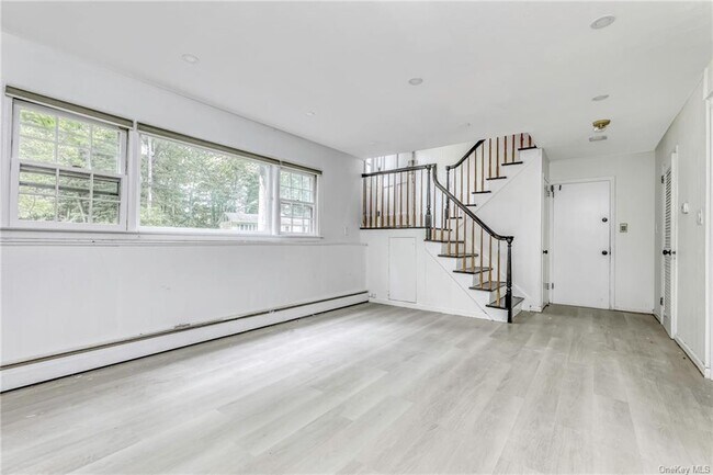 Building Photo - 4 Hamilton Ln