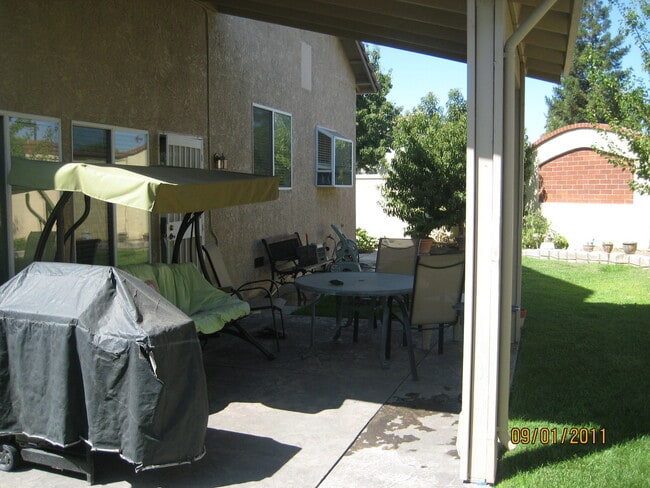 Building Photo - SAN MICHELE DRIVE - BEAUTIFUL LARGE HOME