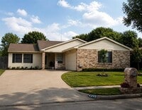 Building Photo - 4205 Greencrest Dr