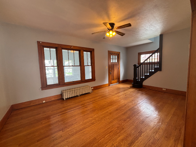 Building Photo - 356 S Edwards Ave