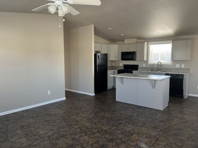 Building Photo - 201 S Greenfield Rd