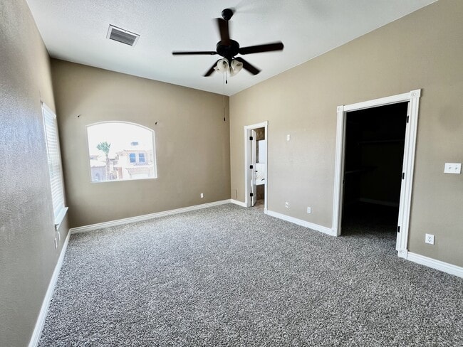 Building Photo - 3727 Grand Bahamas Dr