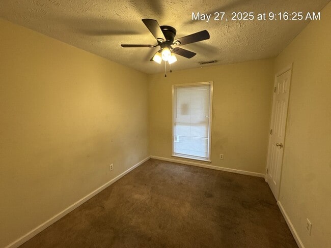 Building Photo - 1641 Veanna Dr