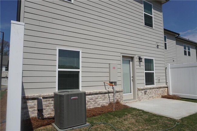 Building Photo - 6727 Armonia Dr