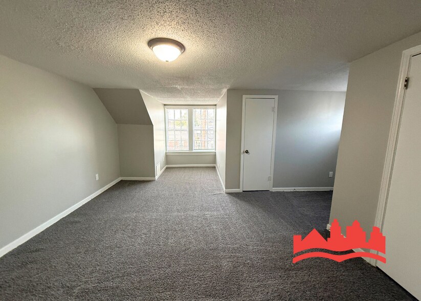 Building Photo - 2244 Cypress Cir