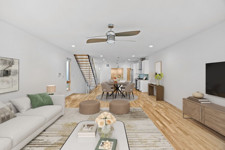 Building Photo - 909A Westbrook Dr