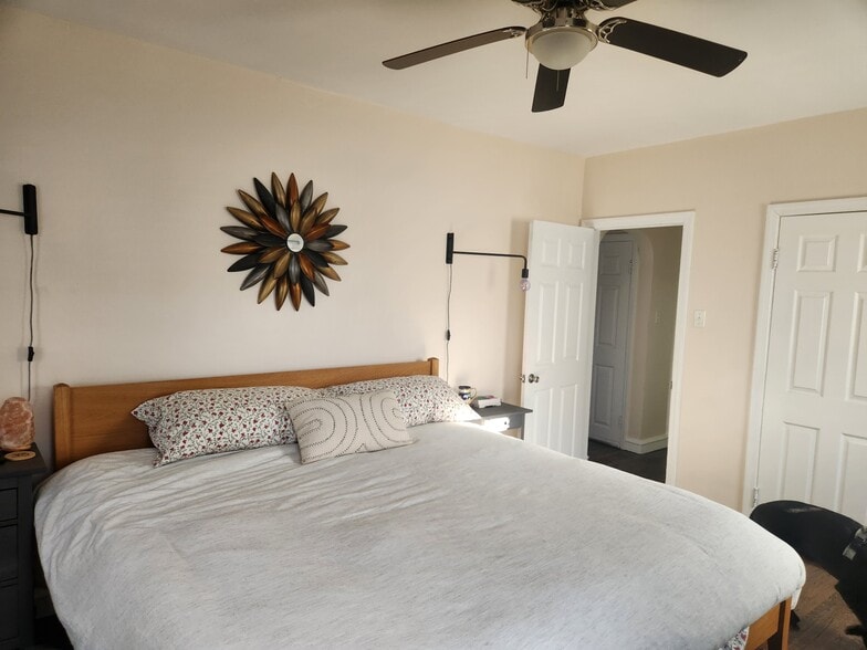 Building Photo - 340 Kingston Ave