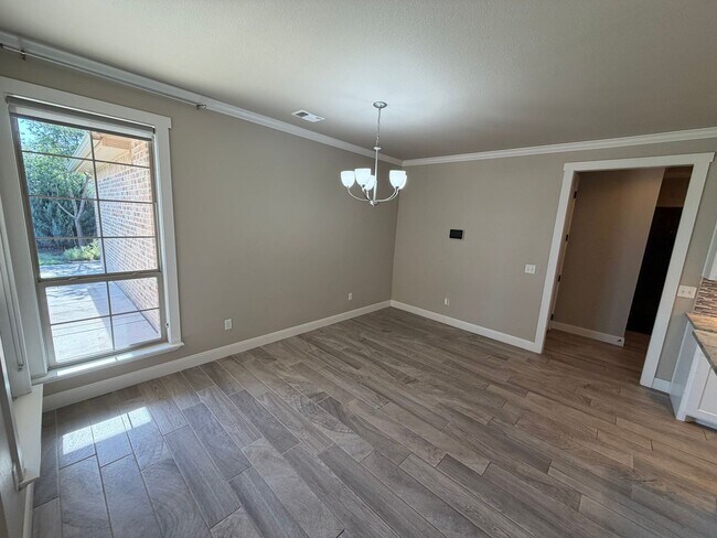 Building Photo - 6502 Isabella Dr