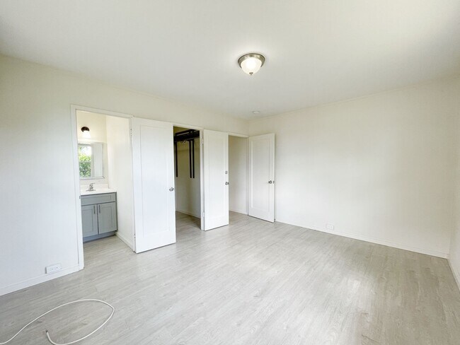 Building Photo - Pet Friendly Kailua House with A/C