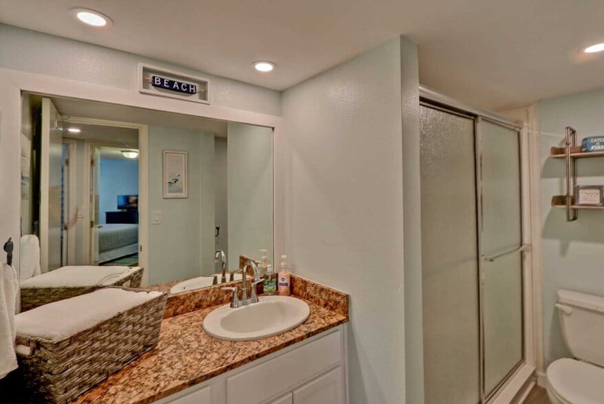 Building Photo - 200 Padre Blvd