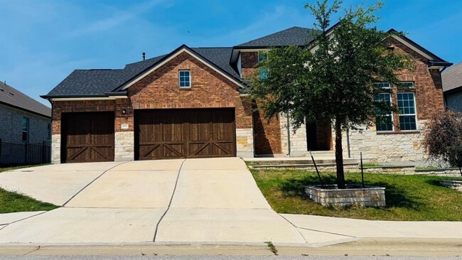 Building Photo - 813 Palamos Dr