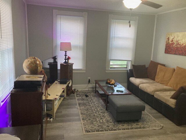 Building Photo - 947 E Market St