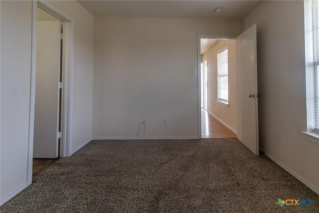 Building Photo - 5710 Greengate Dr