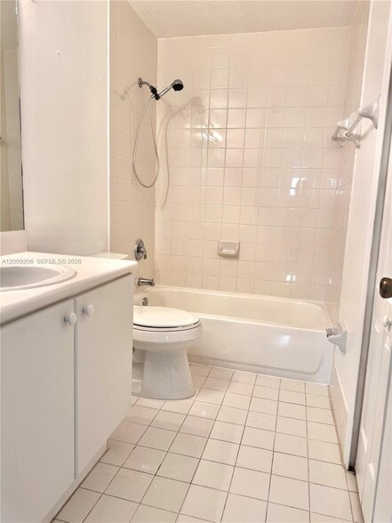 Building Photo - 4435 SW 160th Ave