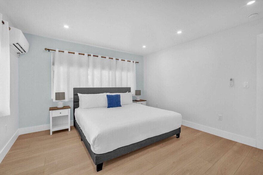 Building Photo - 312 Elm St