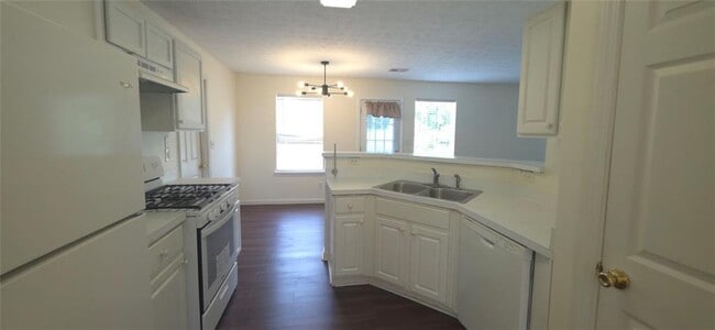Building Photo - 2895 Gallery Grove