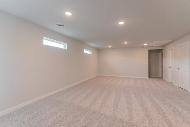 Building Photo - 8555 Blueberry Ash St