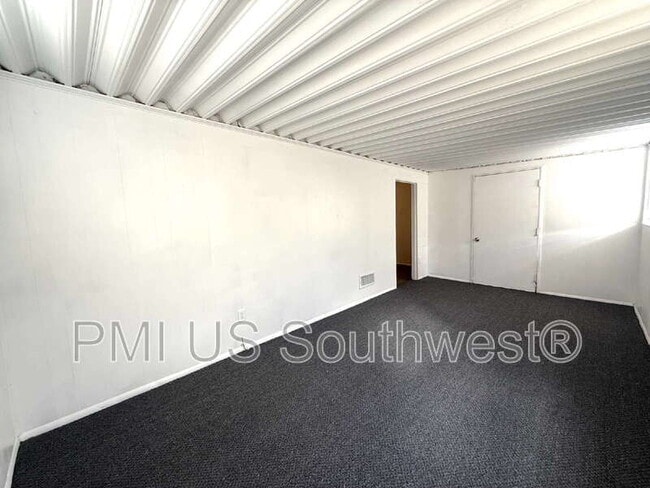 Building Photo - 750 Brill Dr