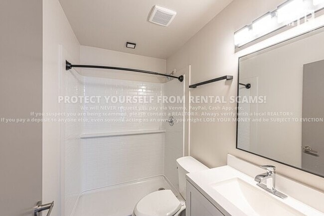 Building Photo - 315 N Eureka Aly