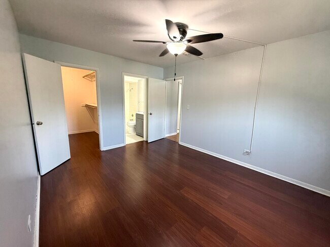 Building Photo - 4500 Beau Monde Dr